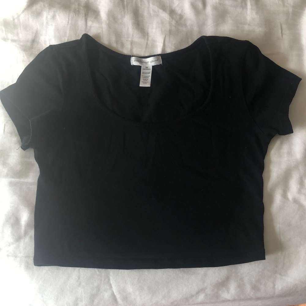 Black crop top medium